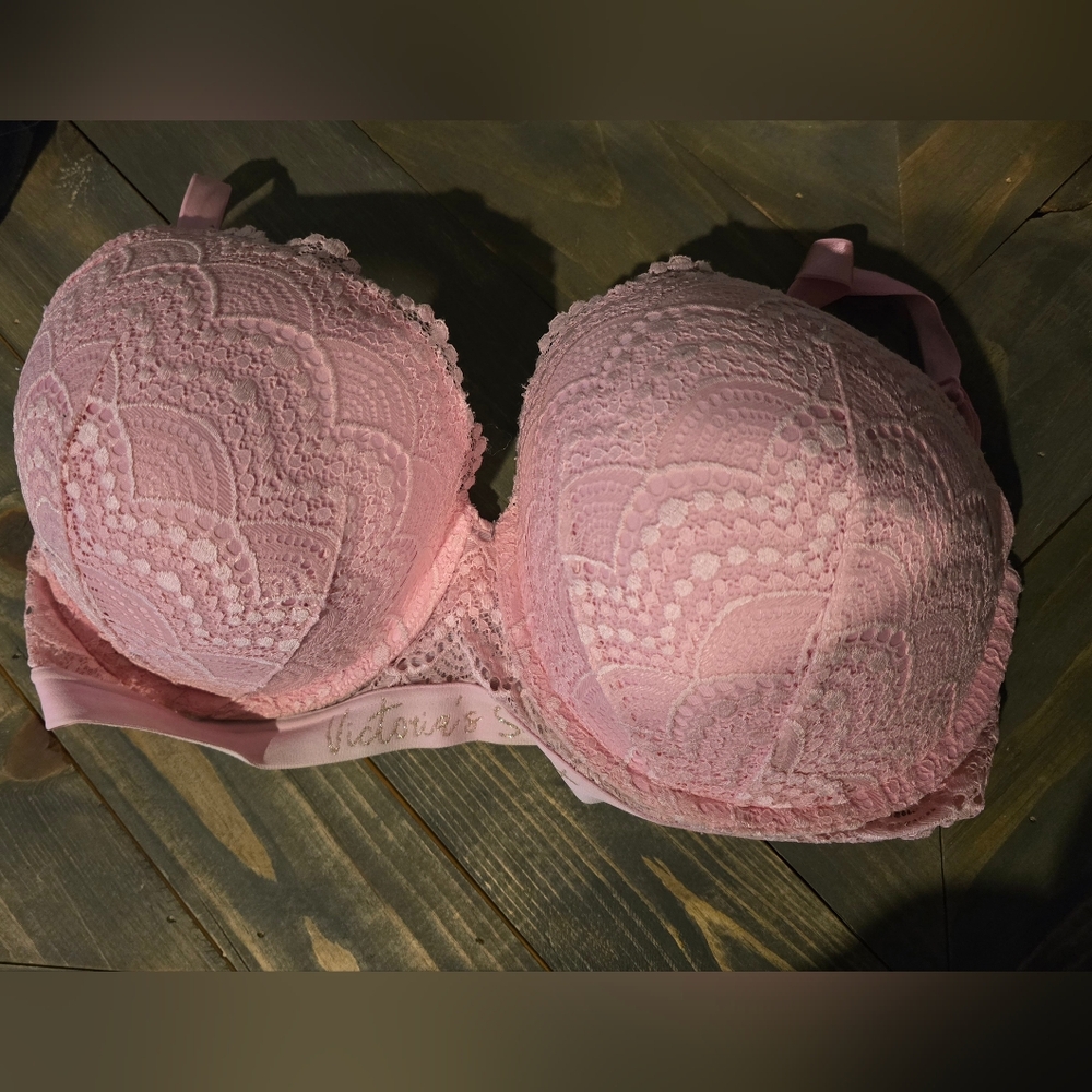 Victoria Secret T Shirt Push-Up Full Coverage Bra - 38DDD